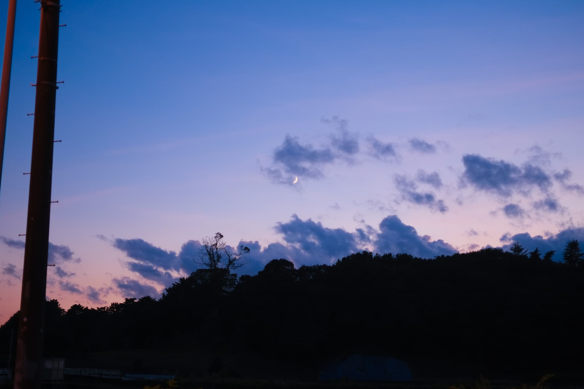 夕暮れの丹沢の稜線